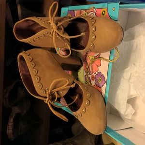 NEW POETIC LICENSE leather Mary Jane booties 7.5